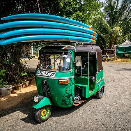 Circus Lagoon Hideaway Bed & Breakfast Dodanduwa Ngoại thất bức ảnh