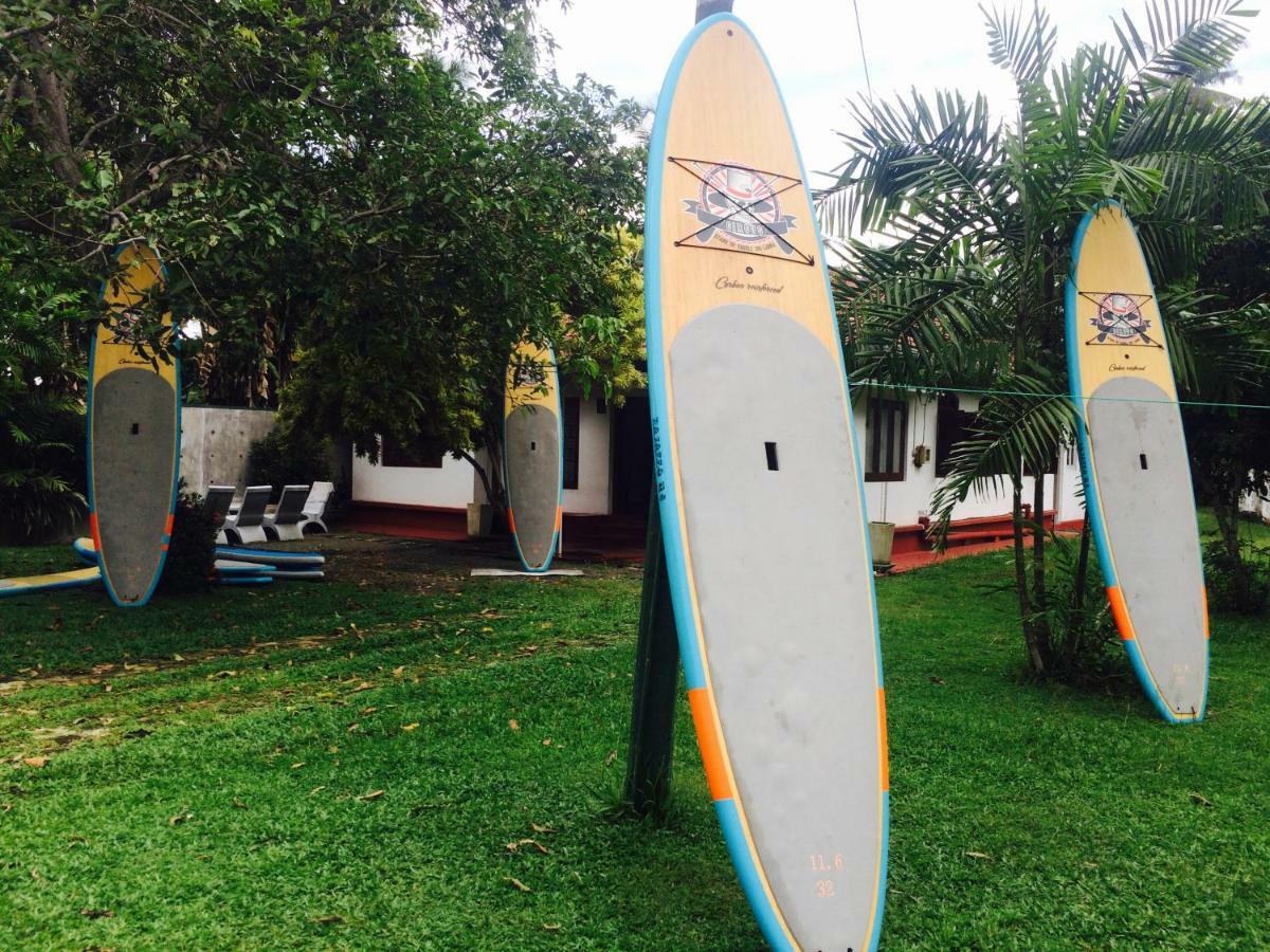 Circus Lagoon Hideaway Bed & Breakfast Dodanduwa Ngoại thất bức ảnh